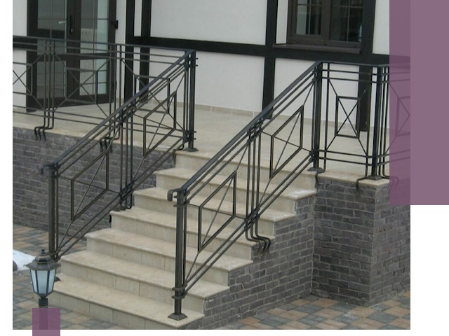 Перила для крыльца в Междуреченске — монтаж, изготовление и установка