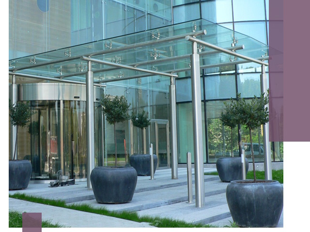 Навесы из стекла на заказ в Междуреченске — монтаж и установка