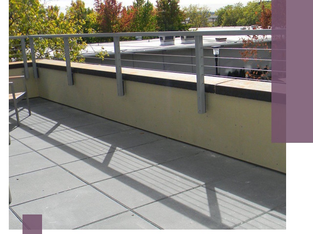 Металлические парапеты под ключ в Междуреченске: монтаж и изготовление